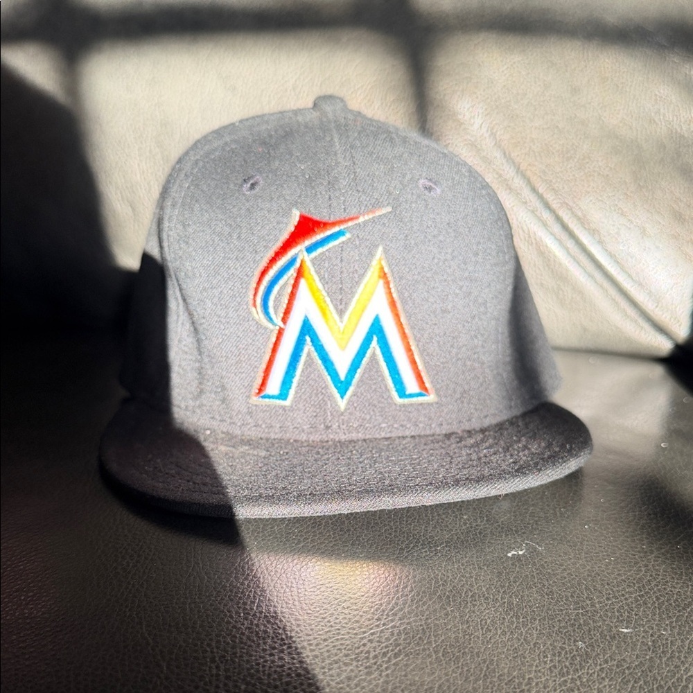 New era Miami Marlins  Baseball Cap size 7 1/2